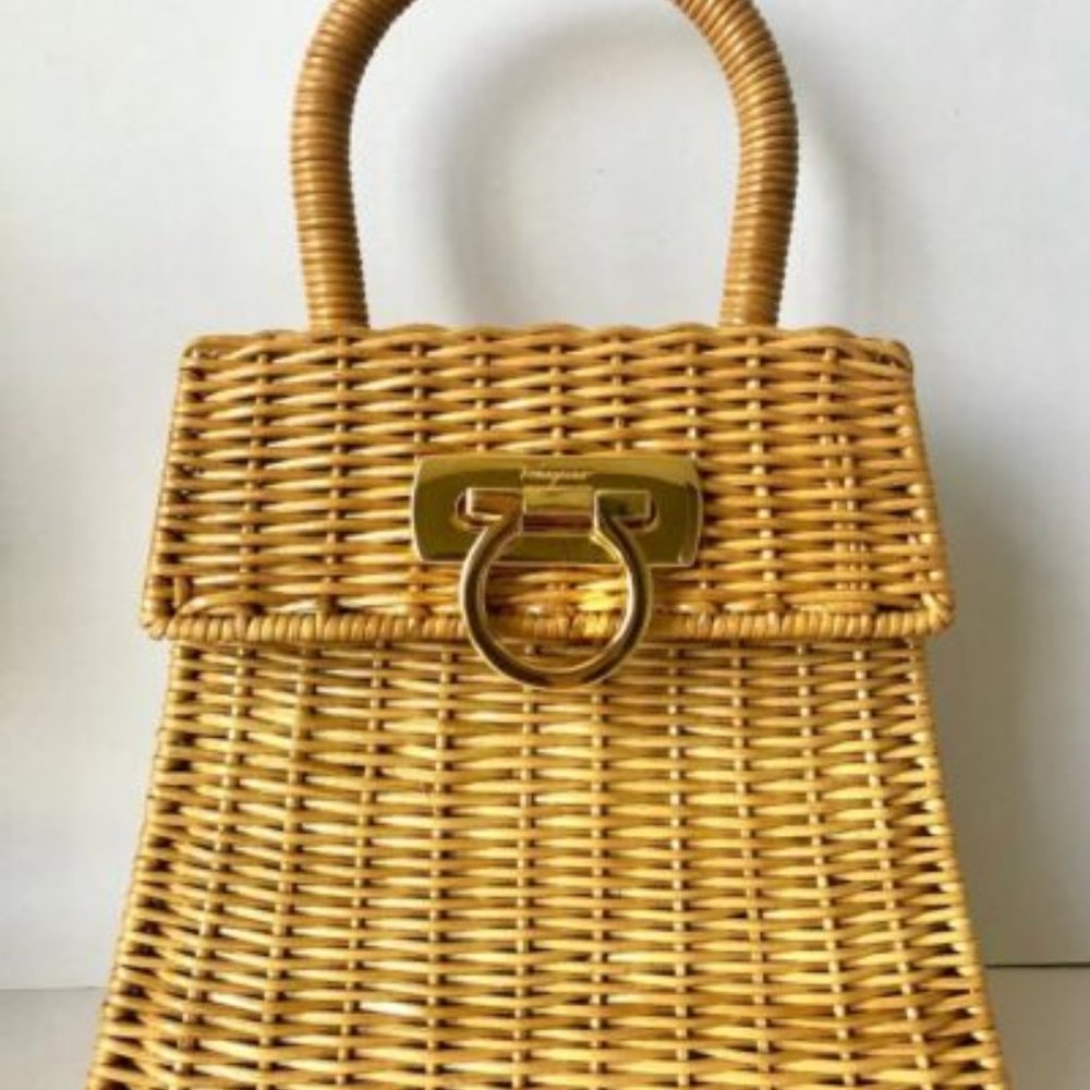 Vintage Salvatore Ferragamo Gancini wicker handbag